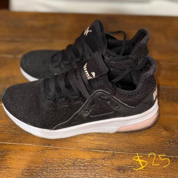 Puma Sneakers