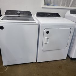 SET WHILPPOL WASHER AND DRYER  2 AND 1LIKE NEW 