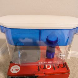 Water Filter With new Refills 