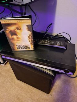 SAMSUNG DVD PLAYER WITH REMOTE