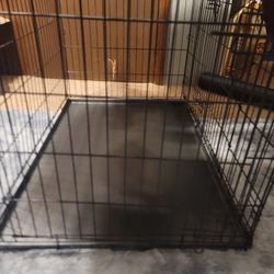 Large Dog Kennel 42 X 28 With New Metal Rust Proof Bottom Pan