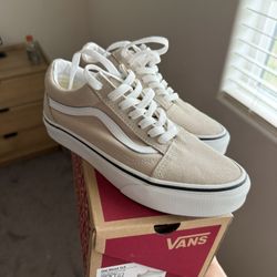 womens old skool vans size 6.5! brand new.