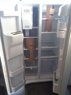 New Samsung refrigerator end of yr sale