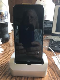 Elevation Dock Series 3 Cell Phone Charger (Excellent Condition)