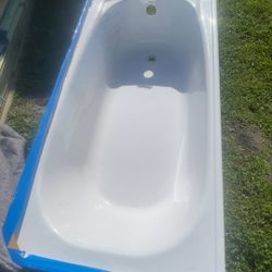 Brand New Royal Tub Model RTS13060 White 