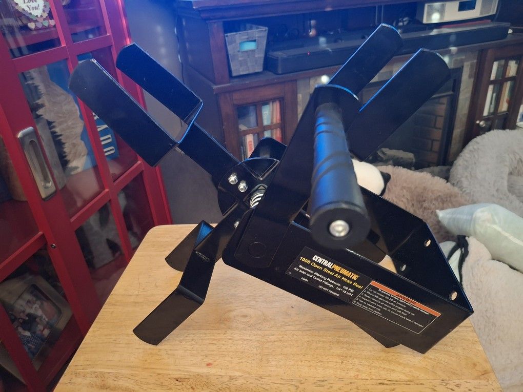 Air Hose Reel Brand New  $10.00