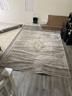 MARTHA Stewart Rug Size; 8’ X 10’ good  Quality  