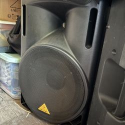 Powered Speaker
