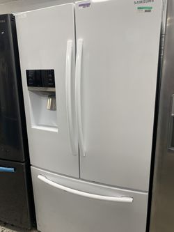 Samsung French door in glossy white