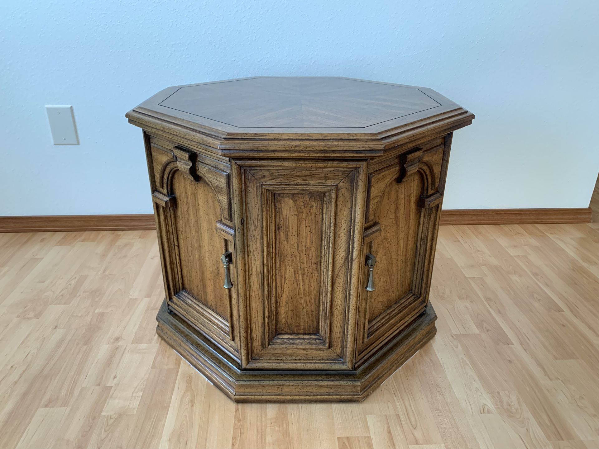 Vintage Octagonal End Table In Excellent Condition