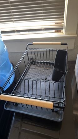Dish rack