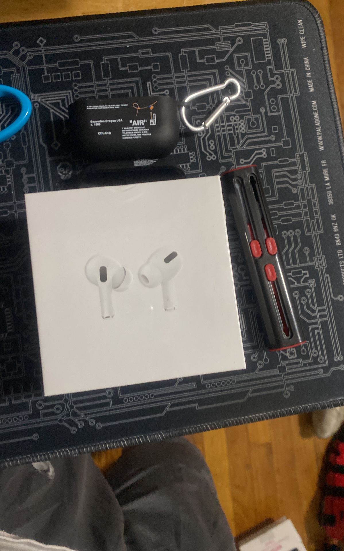 Sealed AirPods Pro With Airpod Cleaner And Case