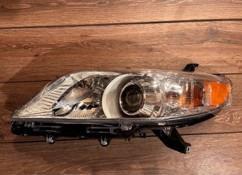 Brand New TYC Left Driver Side Headlight Assembly for 2007-2009 Toyota Camry