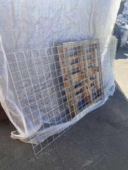 Galvanized 4' x 8' Welded Mesh Panel with 4'' mesh