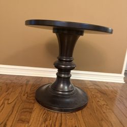 Pottery Barn Accent Table 