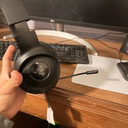 RAZER headphones w mic 🎤