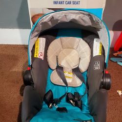 Graco Snugride Infant Car Seat With Base