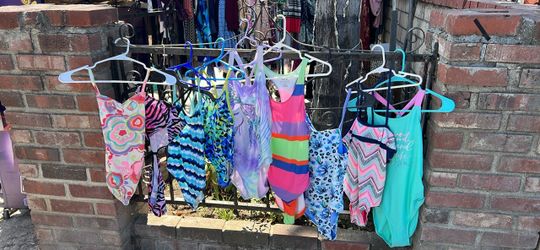 Summer Clothes. Not free $1-$2