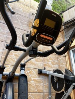 Elliptical exercises machine