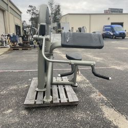 Star Trac Instinct Biceps Curl Machine 