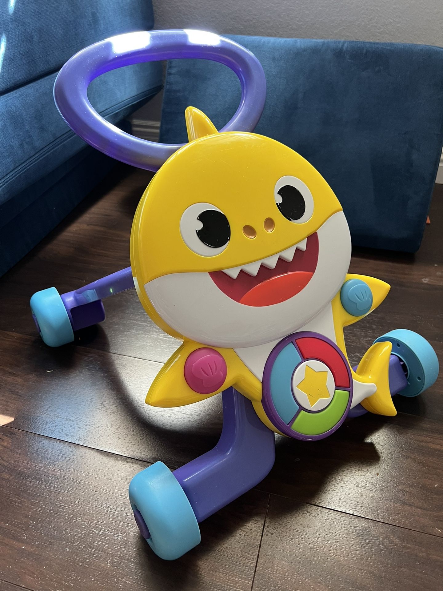 Baby Shark Melody Walker - Preschool Toy