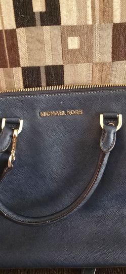 Micheal Kors purse