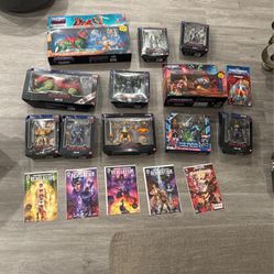 Masters Of The Universe (12 Boxed Toys And 5 Mint Comics)