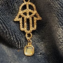 Beautifully Handcrafted Pendant Necklace