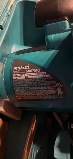 Makita 5007MG 7-1/4" Magnesium Circular Saw, 15 AMP, L.E.D. Light, case