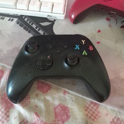 Black Xbox Controller 