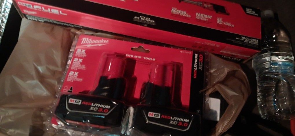 M12 Fuel Milwaukee Extended Wrench High speed // 3.0 Batteries