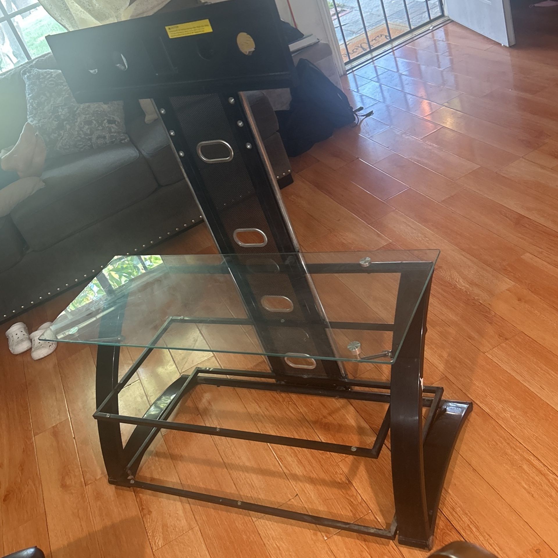 TV Stand Hold TV ‘s 37- 50 Inches