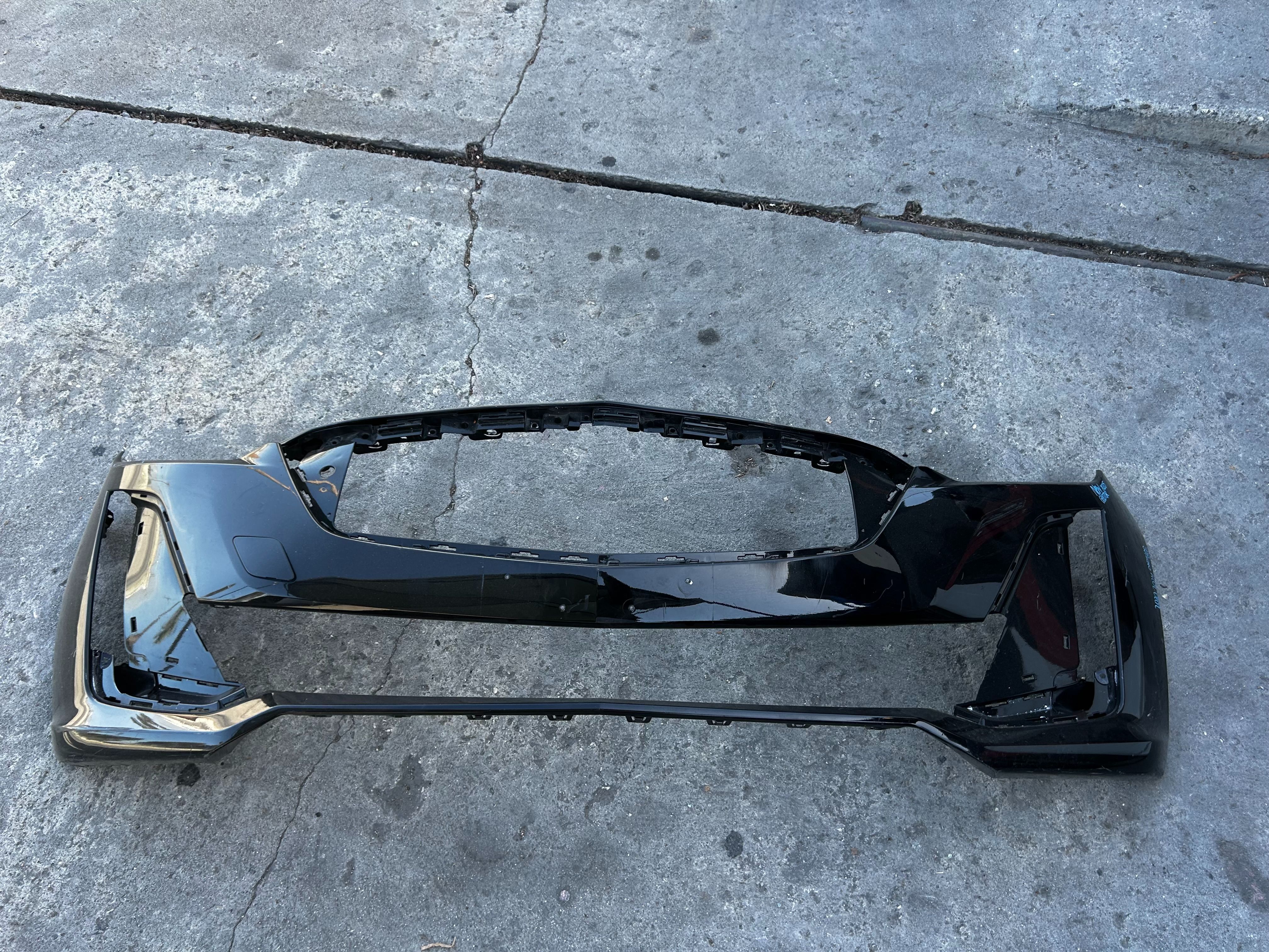 CADILLIAC CT5 FRONT BUMPER COVER 2022