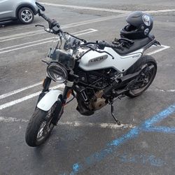 2022 Husqvarna Vitpillen 401 