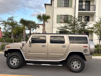 2005 Hummer H2 LUX Package