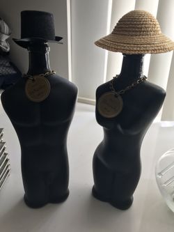 Party drinking tools and figurines