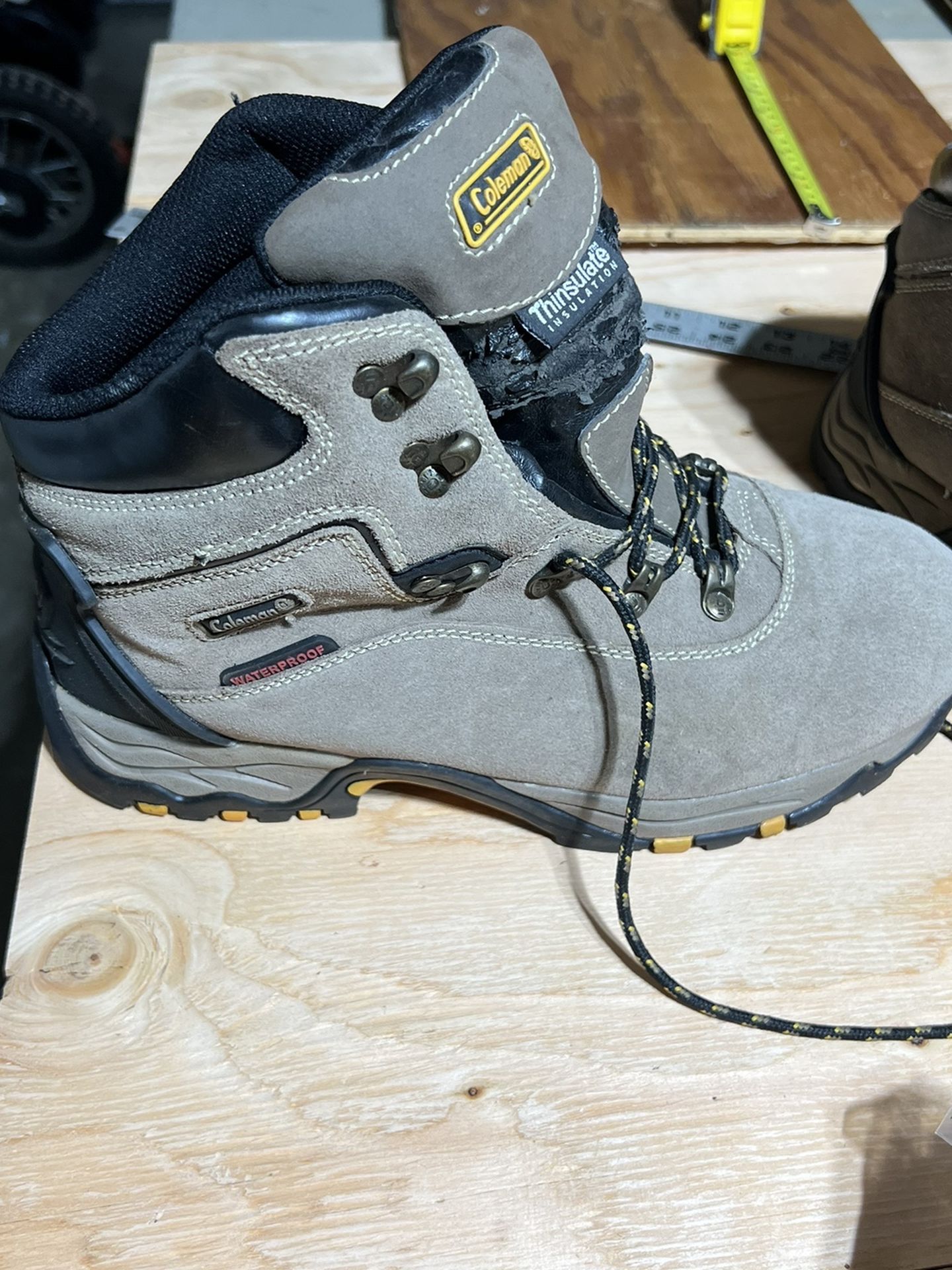 Coleman Hiking/camping/snow Boots