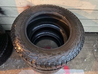 Set of three only 275/65R20