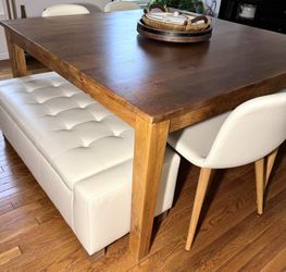 Table 7 Set: $2500.  “Design Fashion”