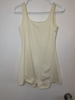 shein size medium yellow a bit see through Like New 