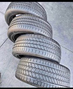 255 45 R 19 vendo llantas usadas marca continental