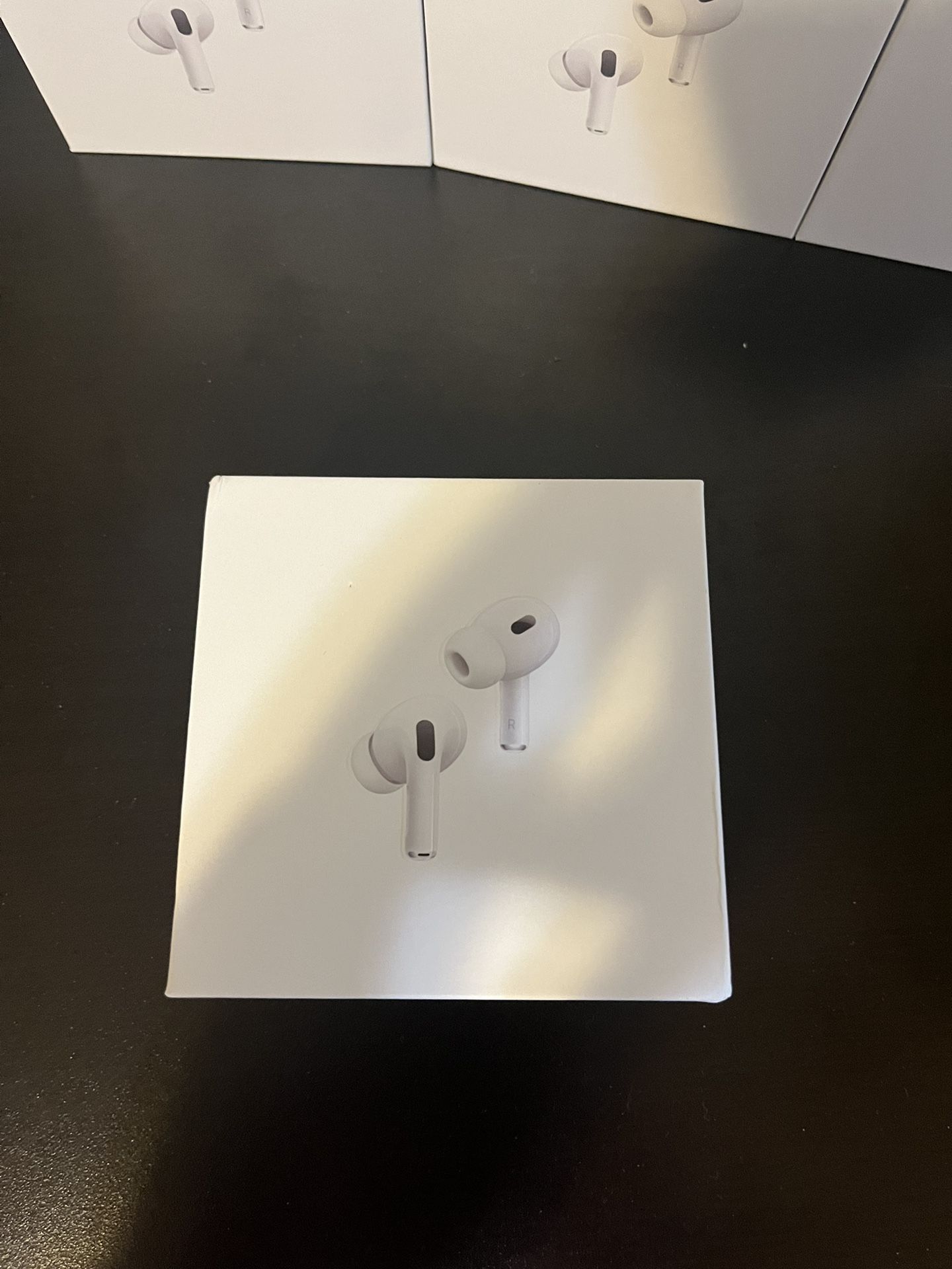Apple Airpod Pro generation 2 with Magsafe Charging Case - White