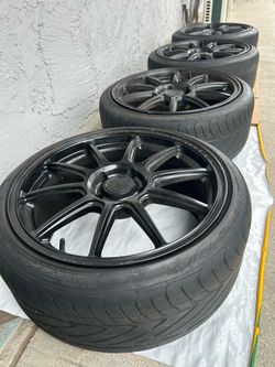 Motegi Racing MR140 18x8.5 5x114 Honda Toyota Mitsubishi Mazda Nissan 235/40/18