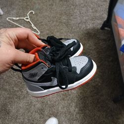 
Nike Air Jordan 1 Mid Toddler Size 5C TD 