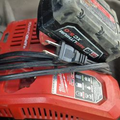 Milwaukee 5.0 Battery And Rapid Charger