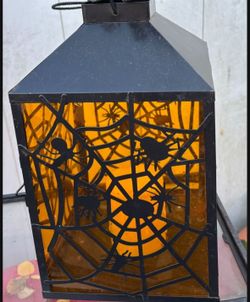 BIG Metal Spider Web Lighted Lantern Decor Battery Operated 3 AAA Indoor Or Outside Use🕷️🕷️🕷️🕷️🕷️🕷️🕷️🕷️