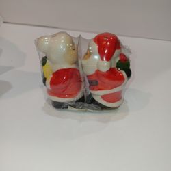 Mr And Ms Claus Salt And Pepper Shaker Set
