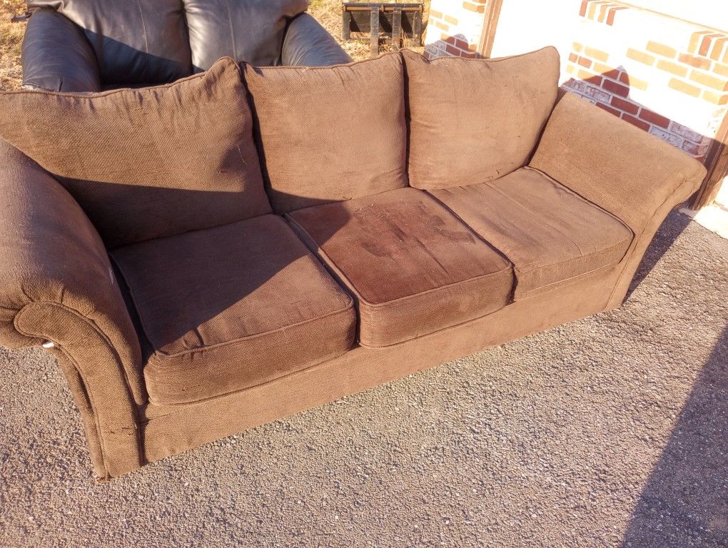 2 Couches $40 Each