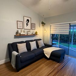 Comfy navy blue sectional couch 