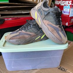Adidas Yeezy Boost 700 Mauve